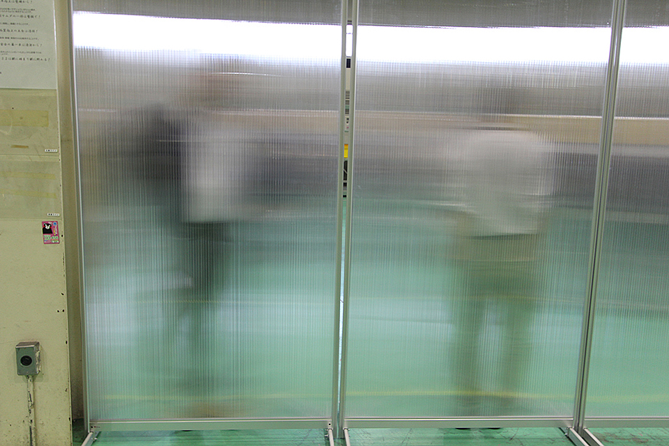 中空ポリカ仕様のパーテーション 株式会社ソフケン