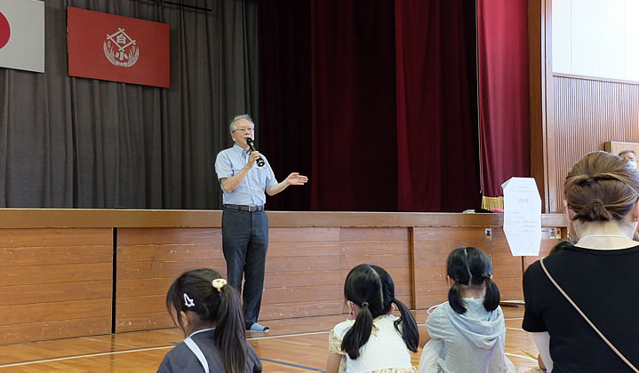 弊社の代表・駒村の挨拶風景